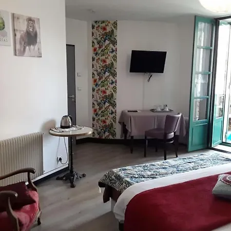 Madelon Iv Panzió Belvès