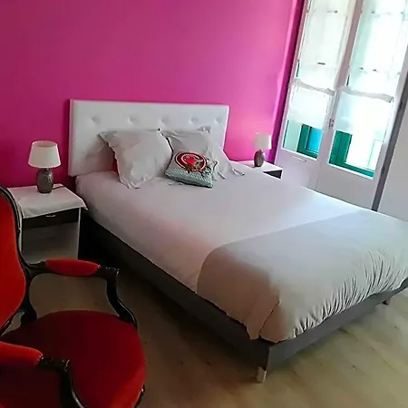 Madelon Iv Bed & Breakfast 3*