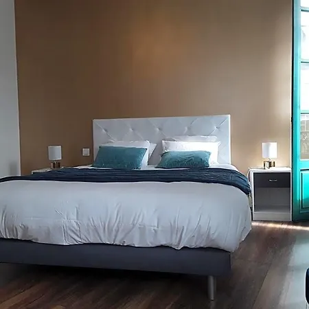 Madelon Iv Bed & Breakfast 3*