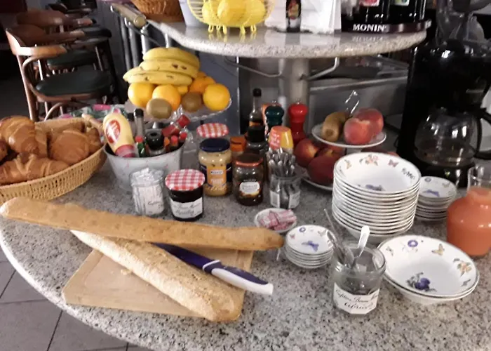 Madelon Iv Bed & Breakfast