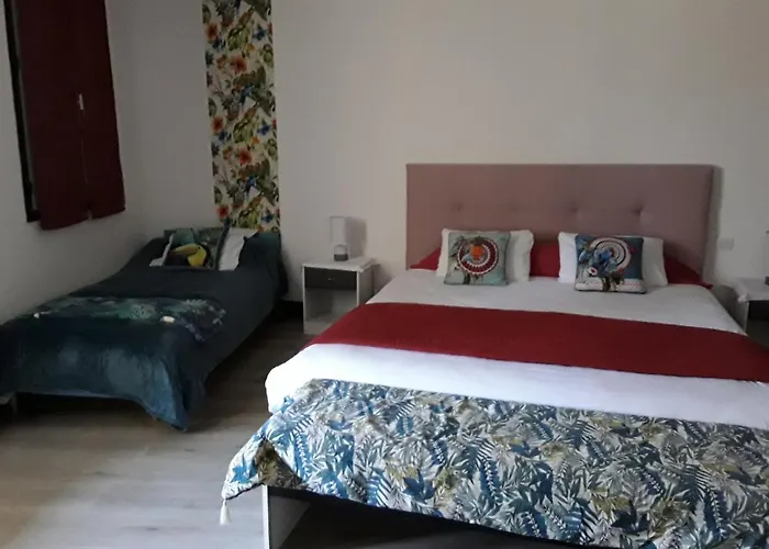 Madelon Iv Bed & Breakfast 3*