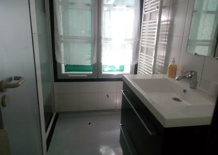 Couette-café Madelon Iv